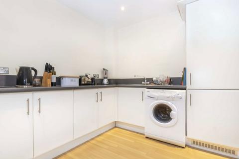 1 bedroom flat to rent, Chapter Way, London SW19