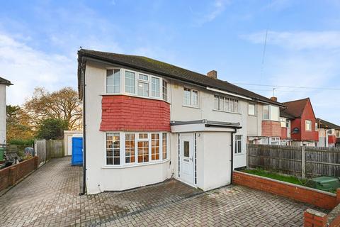 3 bedroom terraced house for sale, Browning Avenue, Worcester Park, KT4