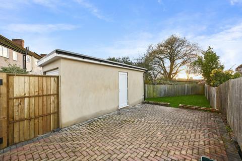 3 bedroom terraced house for sale, Browning Avenue, Worcester Park, KT4