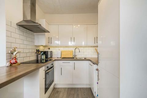 2 bedroom flat for sale, West End Lane, London NW6