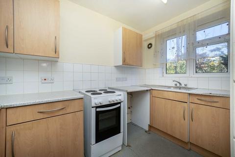 2 bedroom flat for sale, Winchester Avenue, London NW6