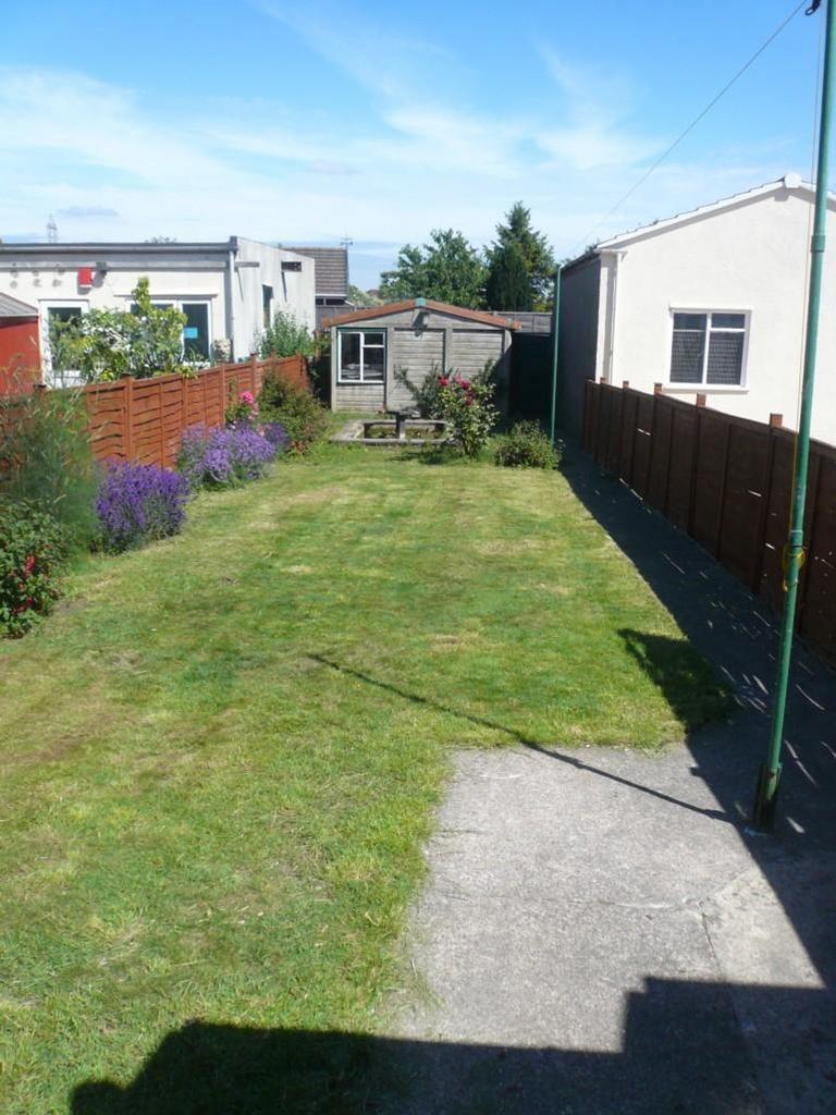 A spacious and well maintained garden, perfect ...