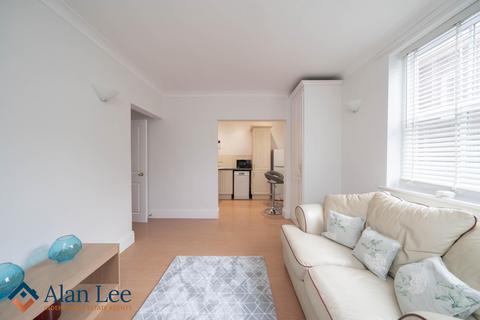 1 bedroom flat for sale, Flat 6, Upton Mount, 125 Prestbury Road, Macclesfield, SK10 3DA