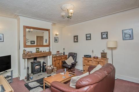 1 bedroom end of terrace house for sale, Swallow Mount, Leeds