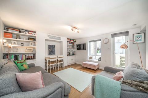 1 bedroom flat for sale, St. James Terrace, London SW12