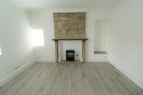 2 bedroom cottage to rent, Station Road, LS18