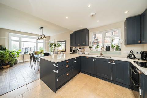 5 bedroom terraced house for sale, Wyatt Park Road, London SW2