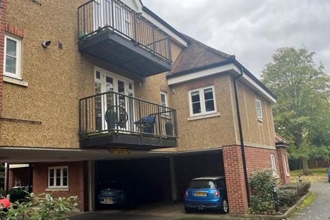 2 bedroom apartment for sale, Main Road, Romford RM2