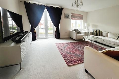 4 bedroom terraced house for sale, Homington Avenue, Swindon SN3