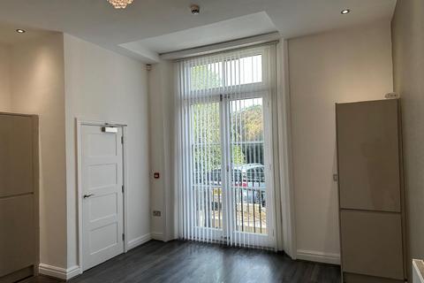 2 bedroom flat to rent, Grange Lane, Liverpool L25