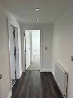 2 bedroom flat to rent, Grange Lane, Liverpool L25