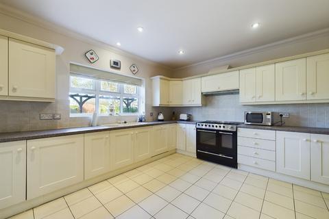 5 bedroom detached house for sale, Belfry Lane, Collingtree, Northampton,  NN4 0PB