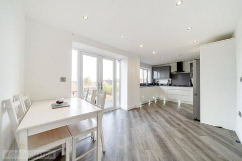 1 Ainsdale Crescent, Royton, Oldham, OL2 6AX
