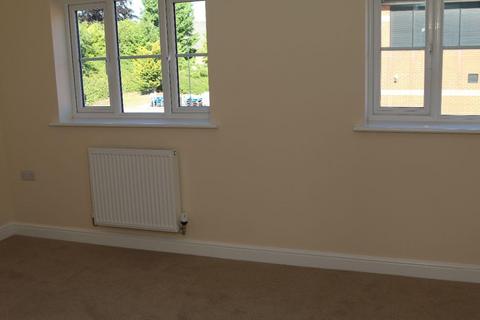 4 bedroom semi-detached house to rent, Audley Park