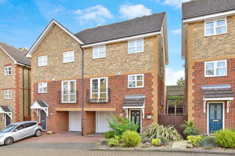 4 bedroom semi-detached house for sale, Dillywood Fields, Rochester, Kent