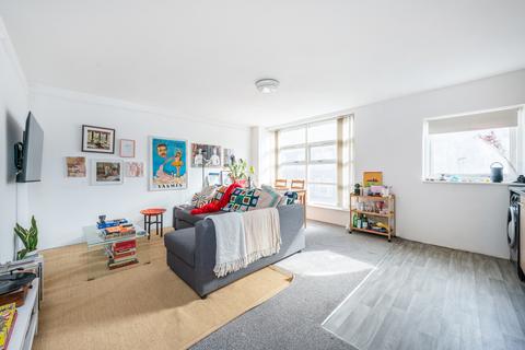 2 bedroom flat for sale, Arlington Road, London NW1