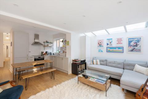 2 bedroom flat for sale, Glengall Road, London, NW6