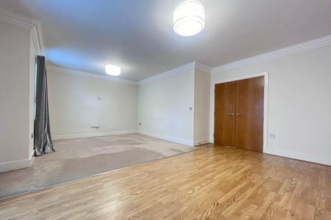 2 bedroom ground floor flat for sale, Grove Park Crescent, Gosforth, Newcastle upon Tyne, NE3