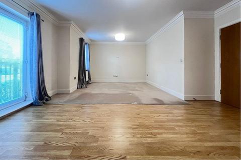 2 bedroom ground floor flat for sale, Grove Park Crescent, Gosforth, Newcastle upon Tyne, NE3