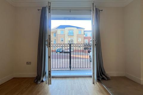 2 bedroom ground floor flat for sale, Grove Park Crescent, Gosforth, Newcastle upon Tyne, NE3