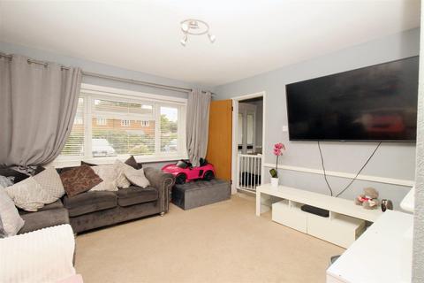 3 bedroom terraced house for sale, Yardeley, Basildon