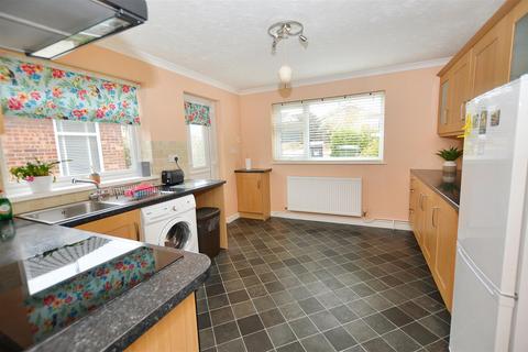 3 bedroom detached bungalow for sale, Abbey Park, Beeston Regis