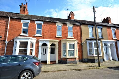 3 bedroom terraced house to rent, Althorp Road, Northampton NN5