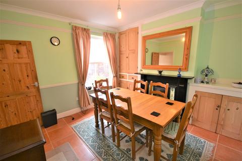 3 bedroom terraced house to rent, Althorp Road, Northampton NN5