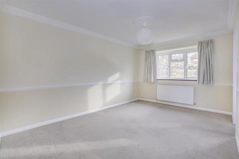 2 bedroom apartment to rent, Jusons Glebe, Wendover HP22