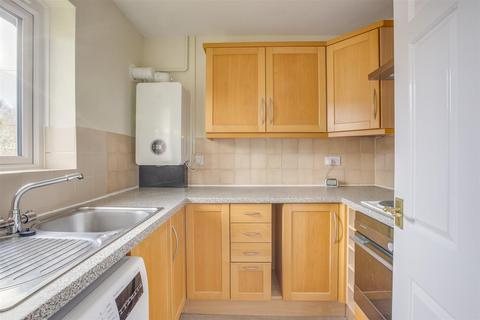 2 bedroom apartment to rent, Jusons Glebe, Wendover HP22