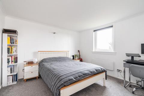 2 bedroom flat for sale, Fair a Far, Edinburgh EH4