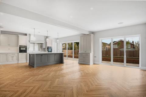 25 Vantorts Road, Sawbridgeworth, CM21 9NA