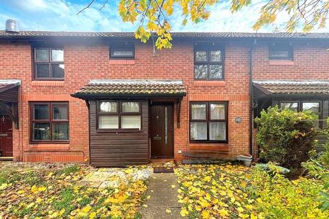 1 bedroom terraced house to rent, Tolvaddon Close, Woking GU21