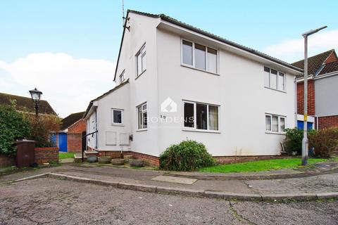 3 bedroom detached house for sale, Barbel Road, Colchester CO4