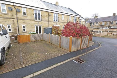 2 bedroom townhouse for sale, Carr Road, Barnoldswick, BB18