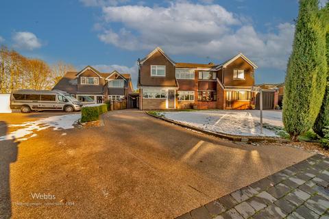 4 bedroom semi-detached bungalow for sale, Carrick Close, Walsall WS3