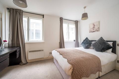 2 bedroom flat to rent, Bride Court, City, London, EC4Y