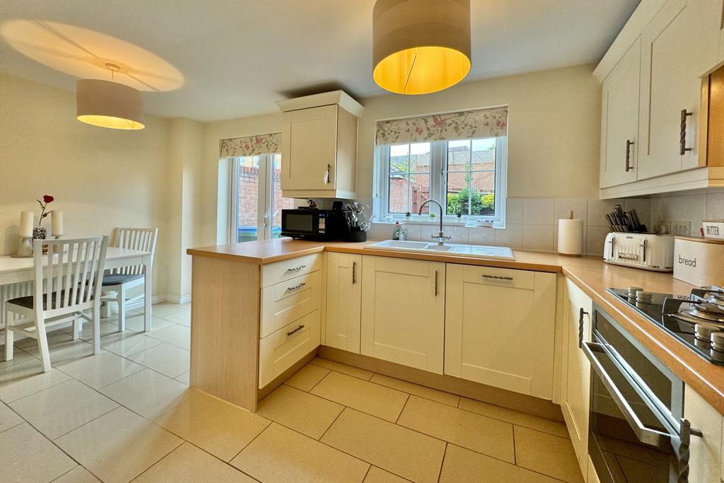 Kitchen/Breakfast Room