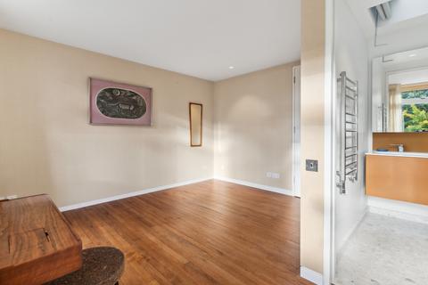 25 Beaumont Street, London, W1G 6DQ