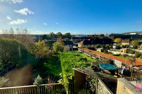 81 Downs Road, Folkestone, CT19 5PS
