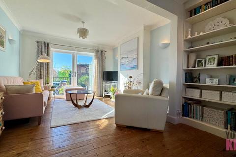 81 Downs Road, Folkestone, CT19 5PS
