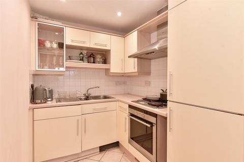 2 bedroom apartment for sale, Hemnall Street, Epping, Essex