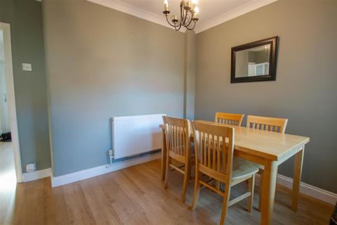 2 bedroom terraced house to rent, Eden Road, Haverhill CB9