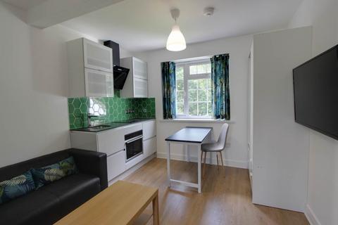 1 bedroom house to rent, 1 Woodland Way, Canterbury,