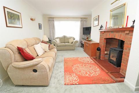 3 bedroom semi-detached bungalow for sale, Peverel Avenue, Hatfield Peverel, Chelmsford