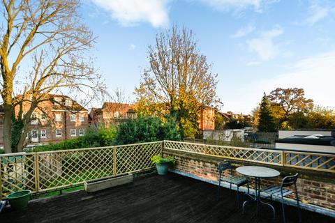 2 bedroom flat to rent, Templars Avenue, NW11