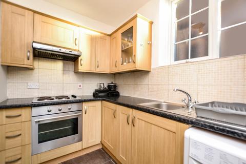 2 bedroom flat to rent, Templars Avenue, NW11