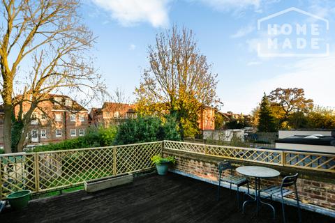 2 bedroom flat to rent, Templars Avenue, NW11