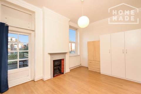 2 bedroom flat to rent, Templars Avenue, NW11