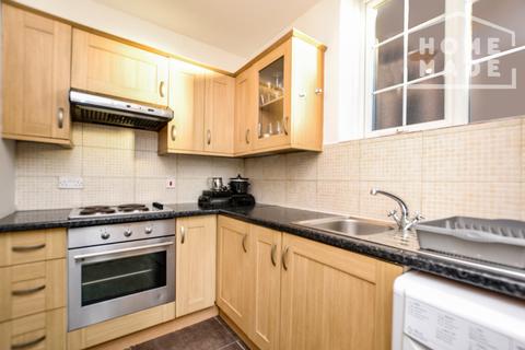 2 bedroom flat to rent, Templars Avenue, NW11